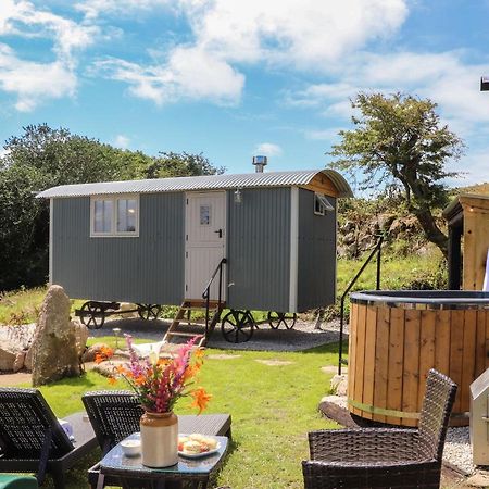 Bosulla Shepherds Hut Penzance Exterior photo