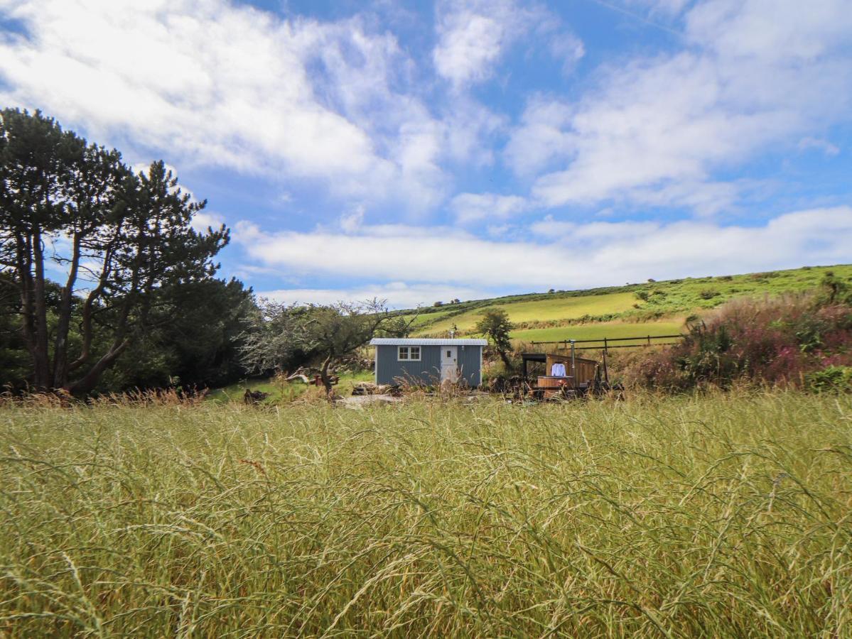 Bosulla Shepherds Hut Penzance Exterior photo