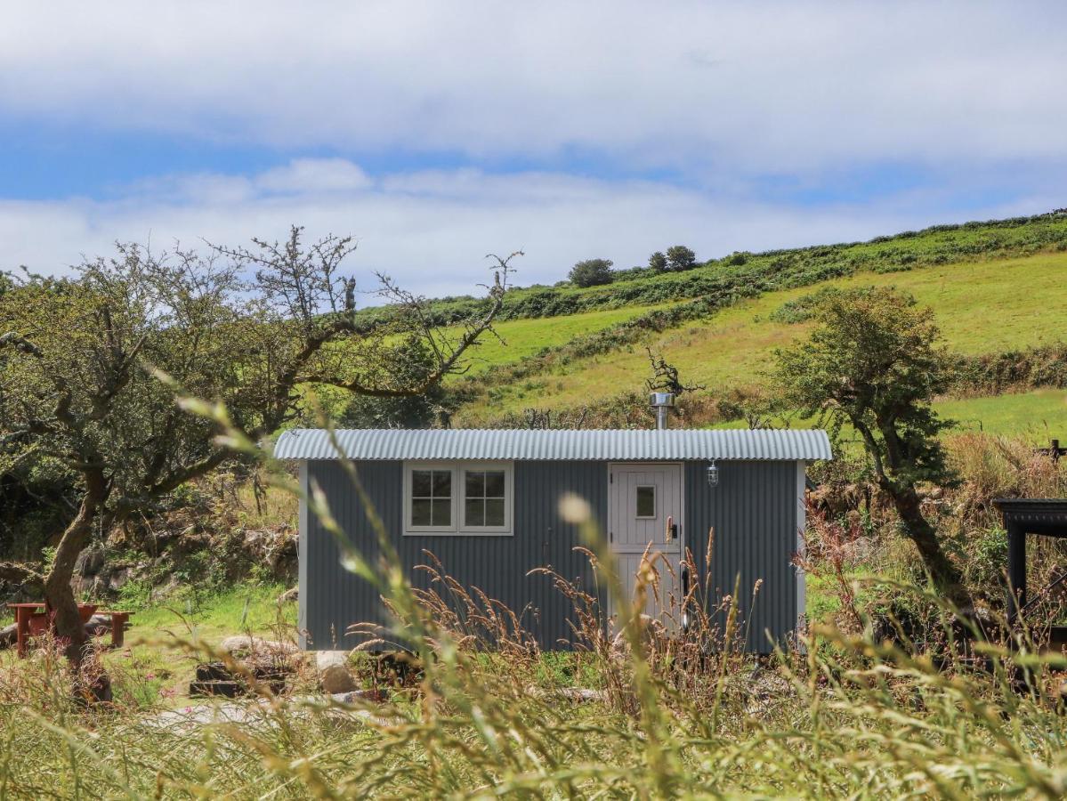 Bosulla Shepherds Hut Penzance Exterior photo