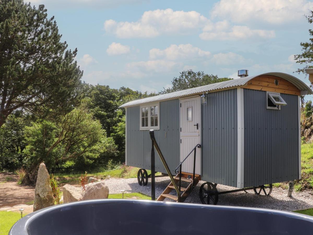 Bosulla Shepherds Hut Penzance Exterior photo